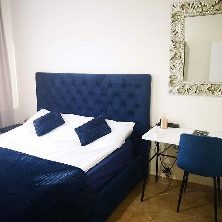 Riviera Deluxe Apartments Vlorë Eksteriør billede