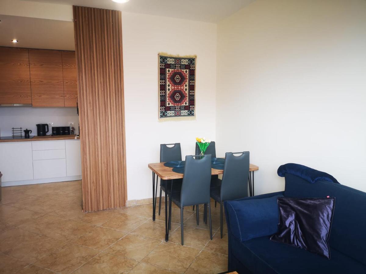 Riviera Deluxe Apartments Vlorë Eksteriør billede