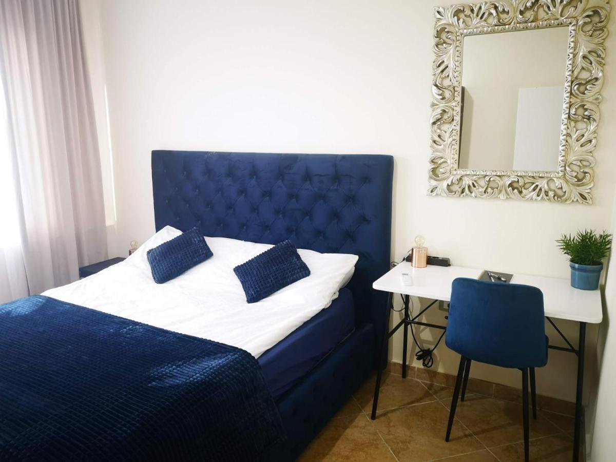 Riviera Deluxe Apartments Vlorë Eksteriør billede