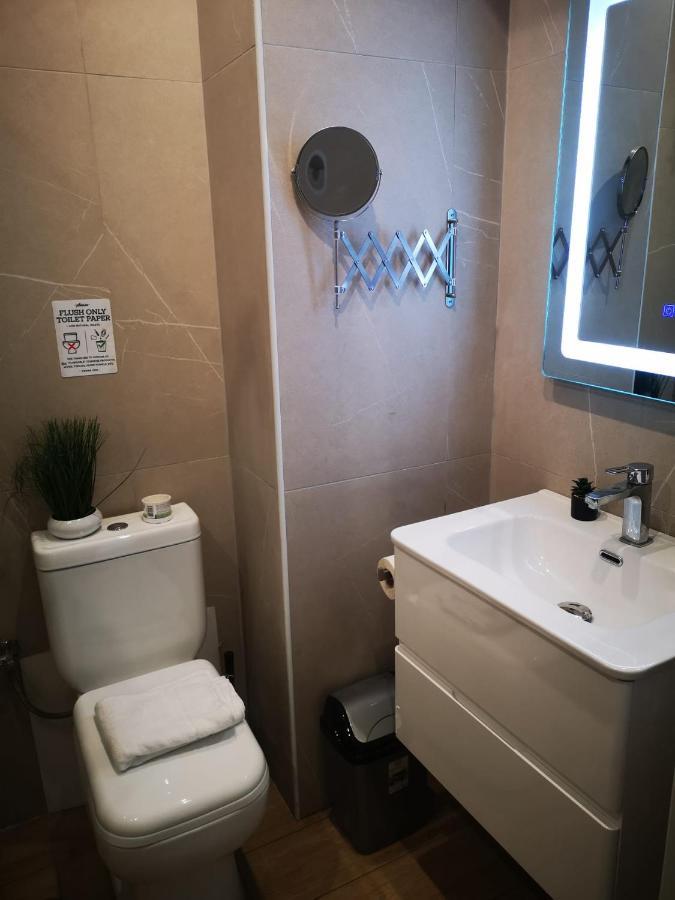 Riviera Deluxe Apartments Vlorë Eksteriør billede